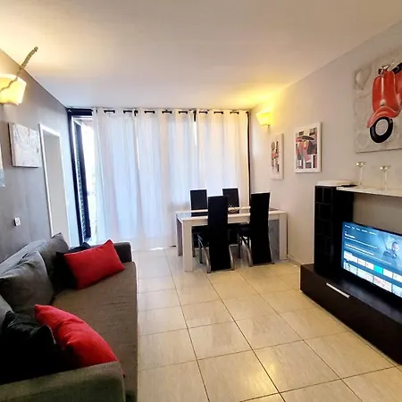 Apartment Galeria De Arte.